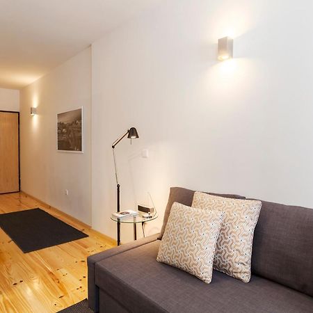 Bo - Almada Apartment Porto Bagian luar foto