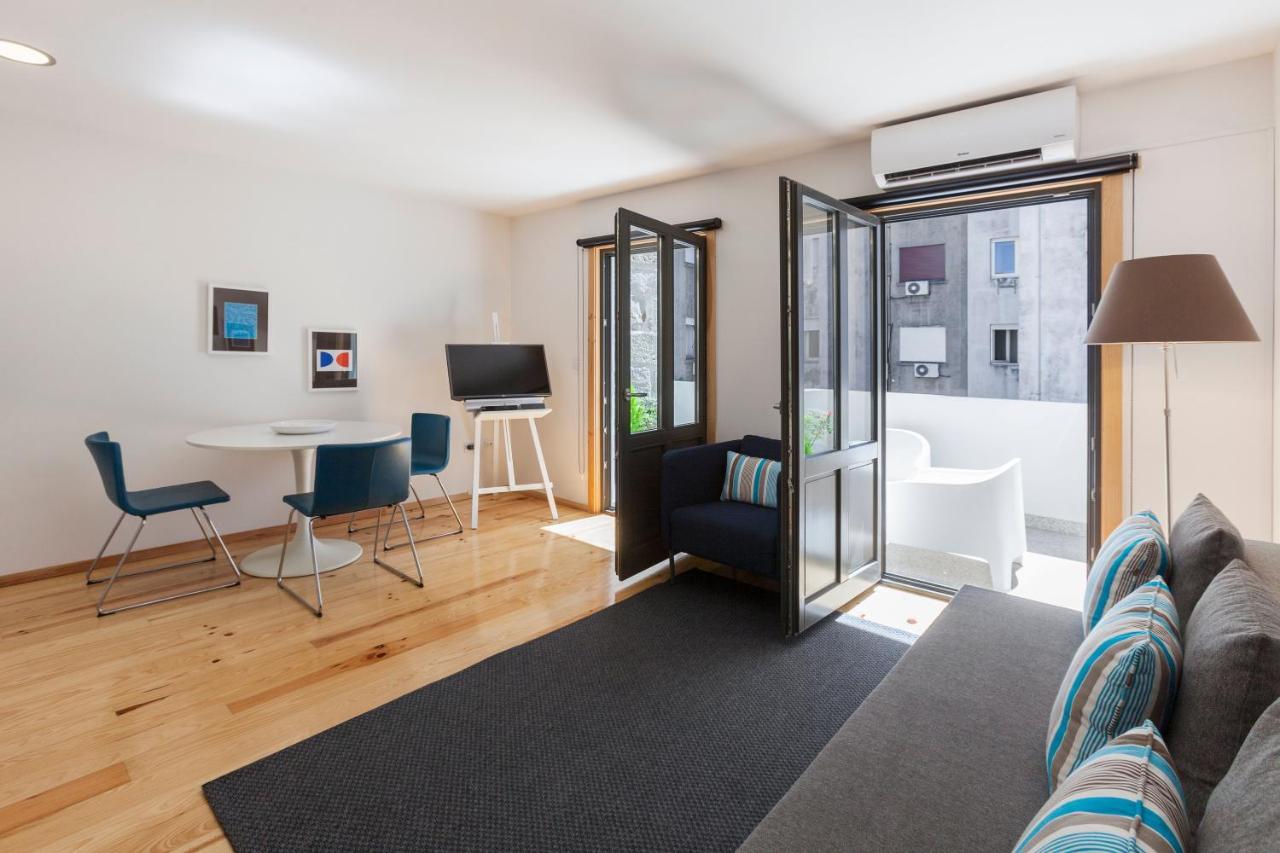Bo - Almada Apartment Porto Bagian luar foto